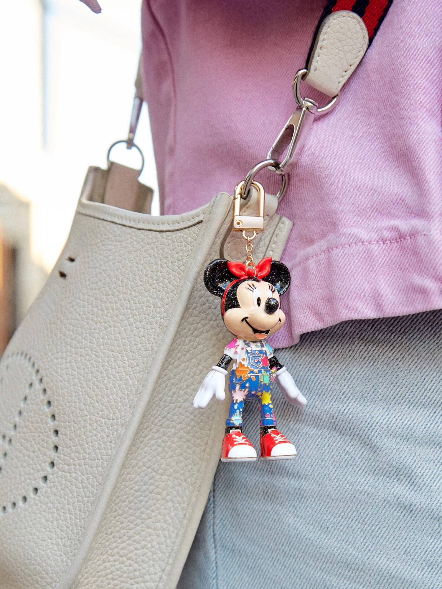Minnie Mouse Disney Bag Charm - Artist 5 Minnie Mouse Disney Bag Charm - Artist - Image 3