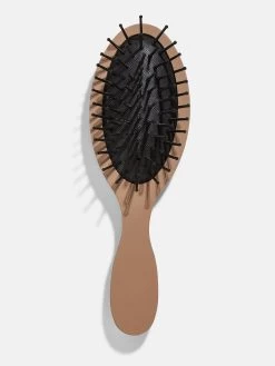 Fine Line Mini Custom Hair Brush - Fine Line Tan -Baublebar 107695 G 02 wo