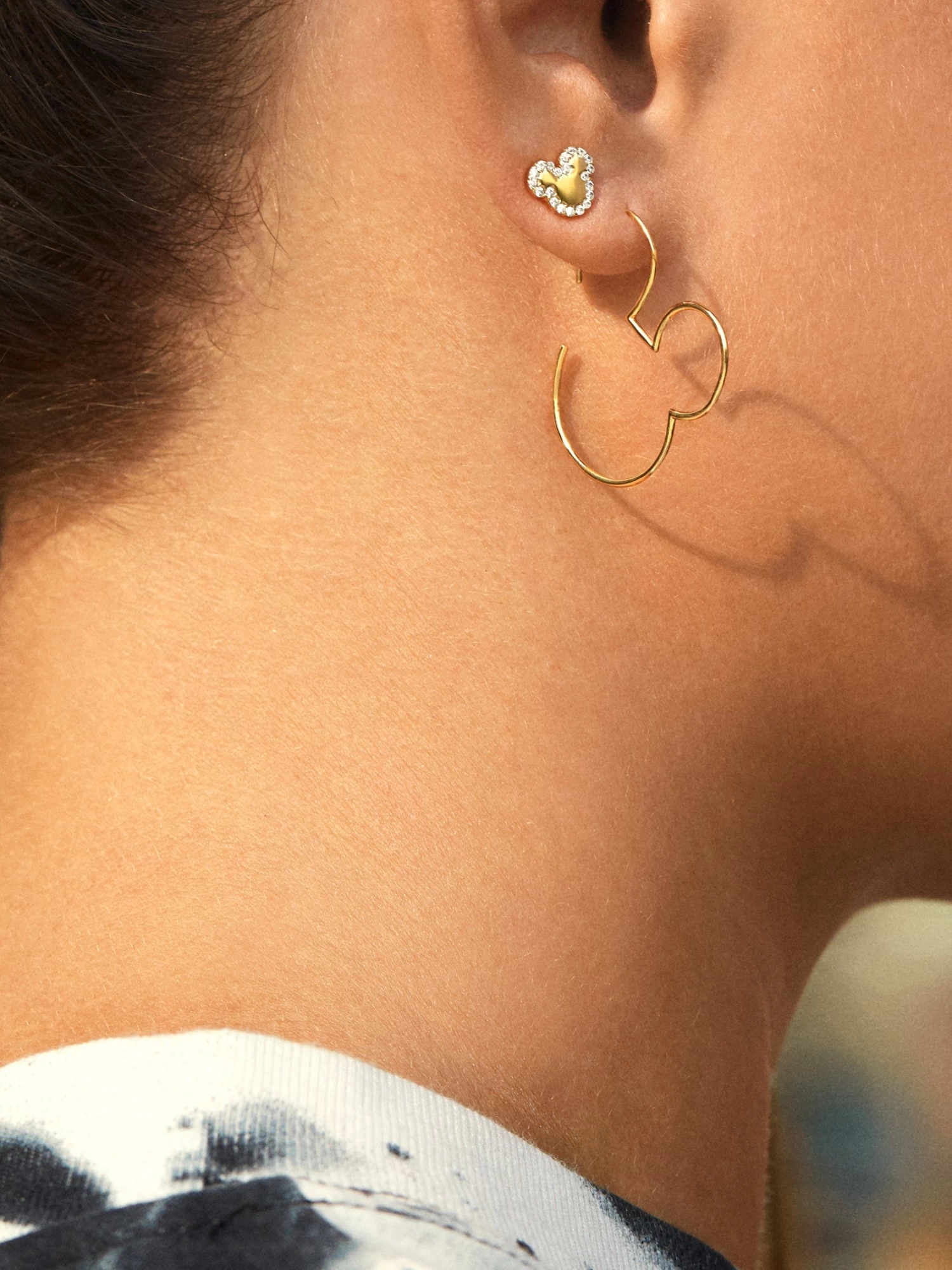 Mickey Mouse Disney 18K Gold Sterling Silver Threader Hoop Earrings - Gold 4 Mickey Mouse Disney 18K Gold Sterling Silver Threader Hoop Earrings - Gold - Image 2