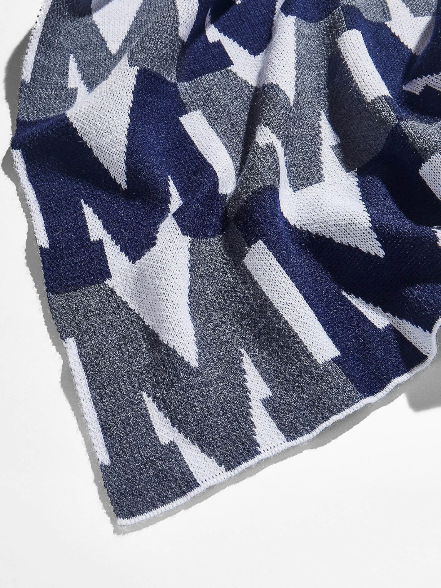 On Repeat Custom Blanket - Blue/White 5 On Repeat Custom Blanket - Blue/White - Image 3