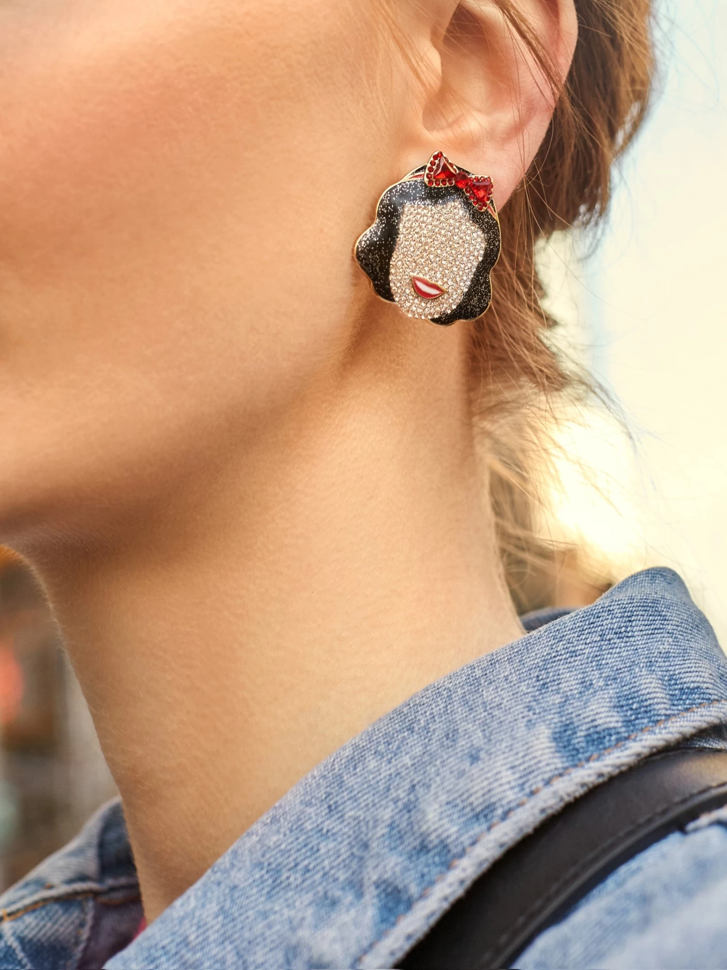 Snow White Disney Earrings - Black 4 Snow White Disney Earrings - Black - Image 2